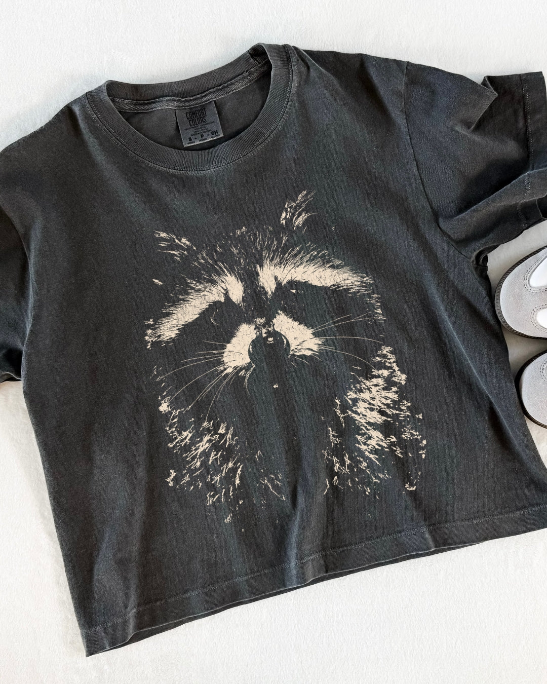 Raccoon - boxy crop tee